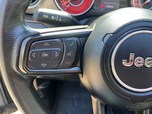 Used 2022 Jeep Gladiator Sport AWD/4WD image 15