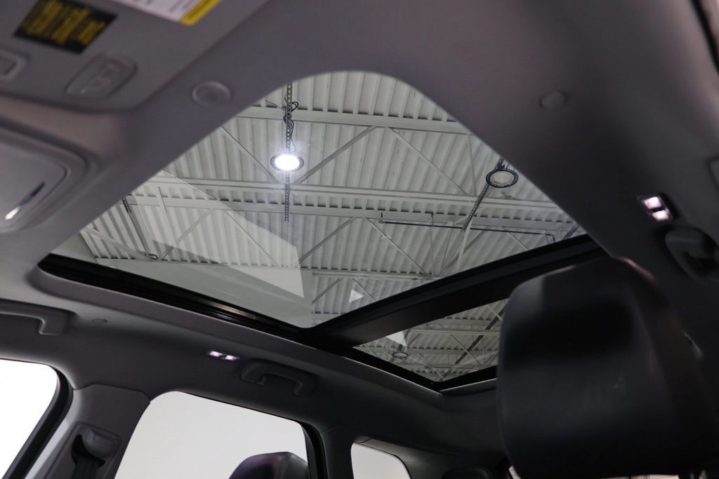 Used 2022 Lincoln Corsair Reserve AWD/4WD image 32