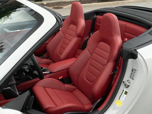 Used 2024 Porsche 911 Cabriolet AWD/4WD image 21