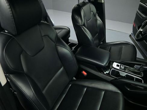 Certified 2022 Kia Telluride S image 25