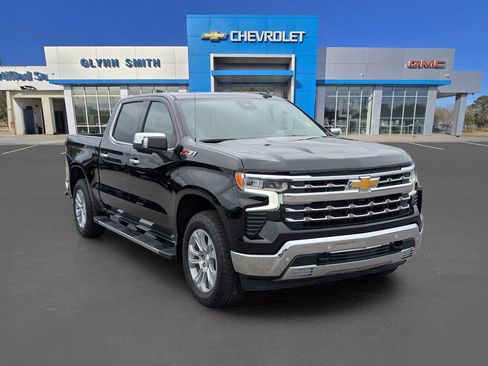 New 2026 Chevrolet Silverado 1500 LTZ w/ LTZ Premium Package AWD/4WD image 3