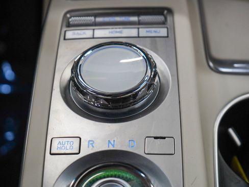 Used 2023 Genesis Electrified GV70 AWD/4WD image 22