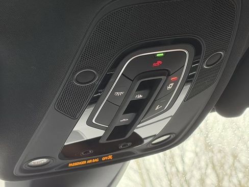 Used 2025 Audi Q7 3.0T Prestige image 25