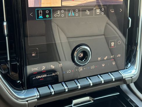New 2026 GMC Yukon Denali w/ Denali Reserve Package AWD/4WD image 23