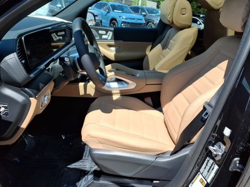 New 2026 Mercedes-Benz GLS 450 4MATIC image 4