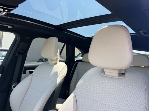 Used 2026 Mercedes-Benz GLC 300 image 25