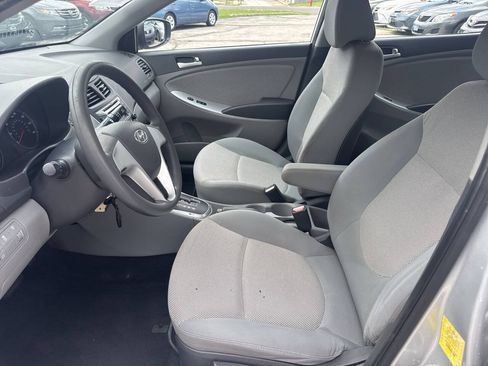 Used 2013 Hyundai Accent GLS FWD image 9