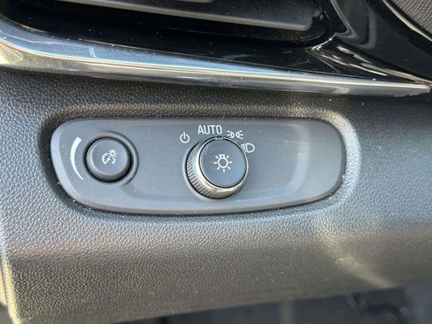 Used 2024 Buick Envista Sport Touring w/ Convenience II Package image 20