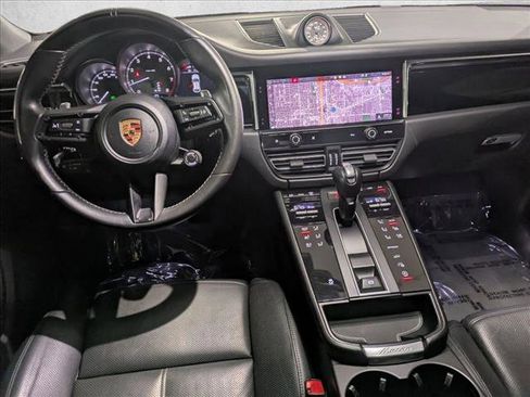 Used 2022 Porsche Macan image 23