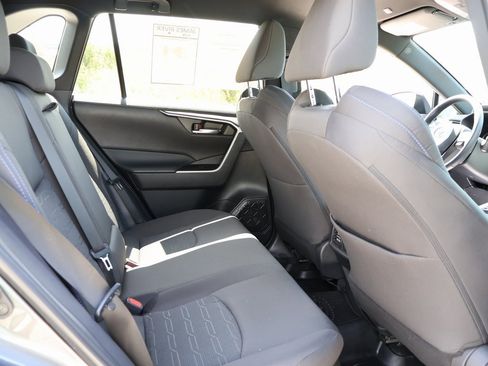 Used 2024 Toyota RAV4 SE image 12