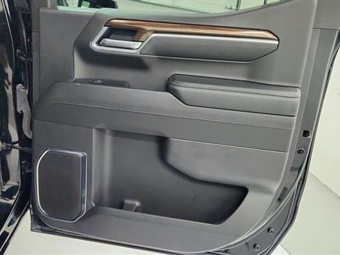 Used 2025 Chevrolet Silverado 1500 LT image 26