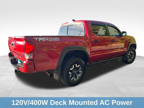 Used 2017 Toyota Tacoma TRD Off-Road AWD/4WD image 8
