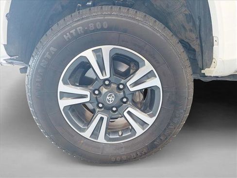 Used 2017 Toyota Tacoma TRD Sport w/ Tow Package image 20