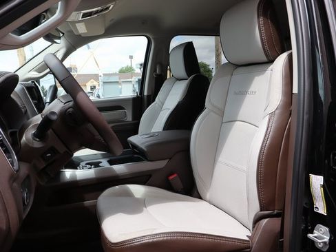 Used 2025 RAM 2500 Laramie w/ Towing Technology Group image 13