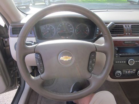 Used 2006 Chevrolet Impala LT w/ Preferred Equipment Group FWD image 20