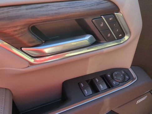 Used 2025 GMC Sierra 1500 SLT w/ SLT Premium Plus Package image 12