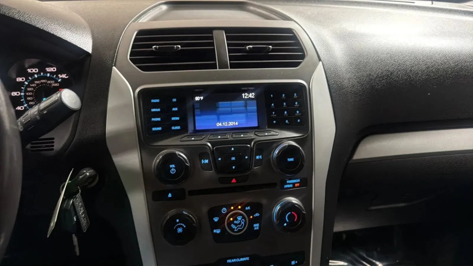 Used 2015 Ford Explorer XLT FWD image 13