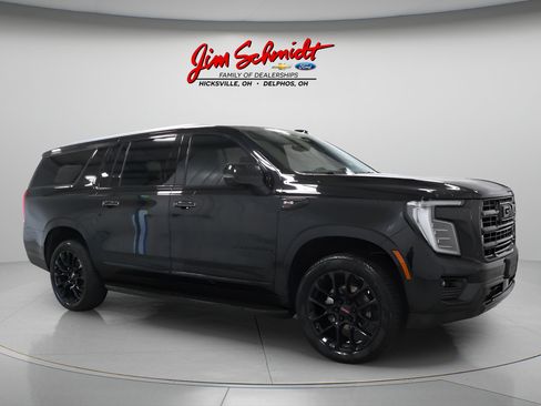Used 2026 GMC Yukon XL Elevation w/ Elevation Premium Package AWD/4WD image 2