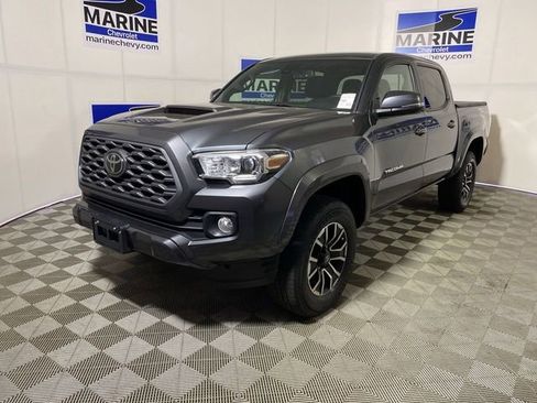 Used 2022 Toyota Tacoma TRD Sport w/ Technology Package image 11