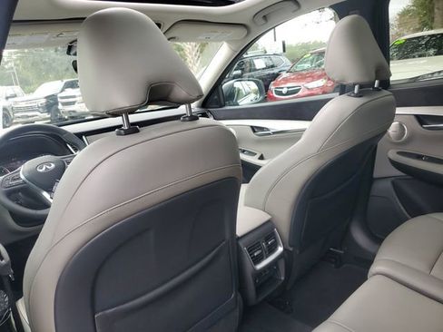 Used 2023 INFINITI QX50 Sensory image 14