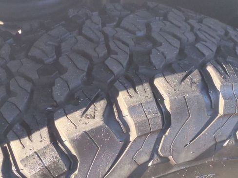 Used 2022 Jeep Wrangler Unlimited Rubicon w/ Cold Weather Group image 22