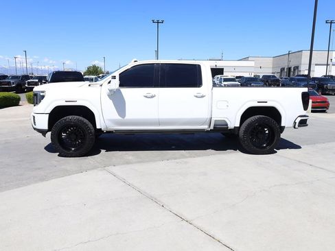 Used 2022 GMC Sierra 3500 AT4 w/ AT4 Premium Plus Package AWD/4WD image 3