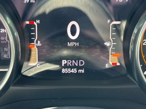 Used 2018 Jeep Wrangler Unlimited Sahara AWD/4WD image 29