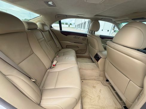 Used 2007 Lexus LS 460 L RWD image 18