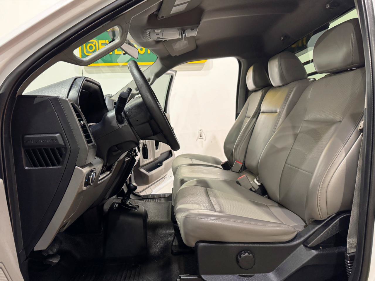Used 2019 Ford F550 4x4 Regular Cab Super Duty image 12