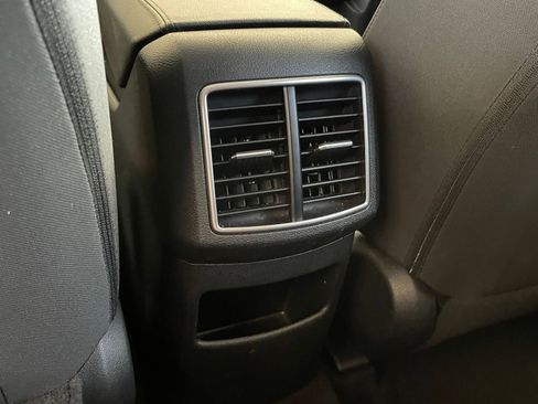 Used 2025 Kia Sportage LX image 22