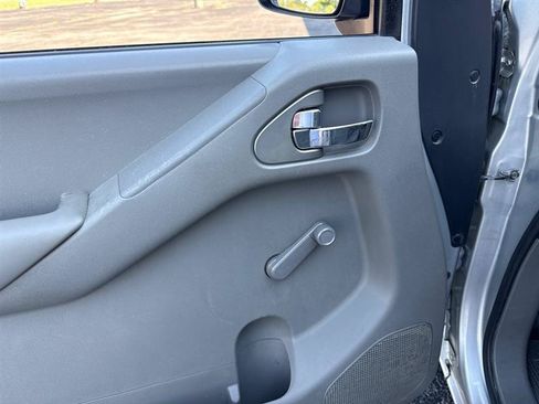 Used 2014 Nissan Frontier S w/ S Preferred Package RWD image 14