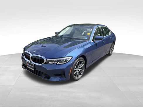 Used 2021 BMW 330i xDrive Sedan w/ Premium Package AWD/4WD image 3
