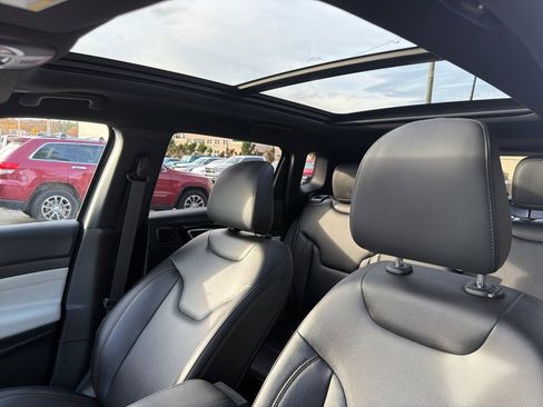 Certified 2024 Jeep Compass Limited w/ Sun and Sound Group image 7