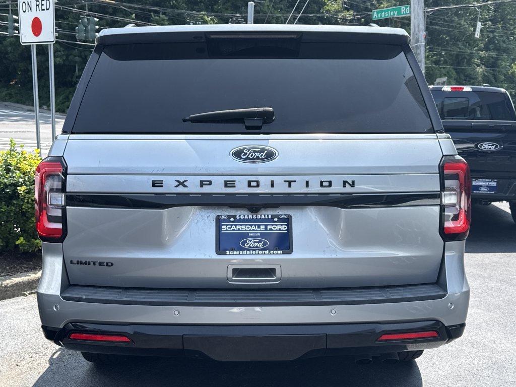 Used 2022 Ford Expedition Limited AWD/4WD image 5