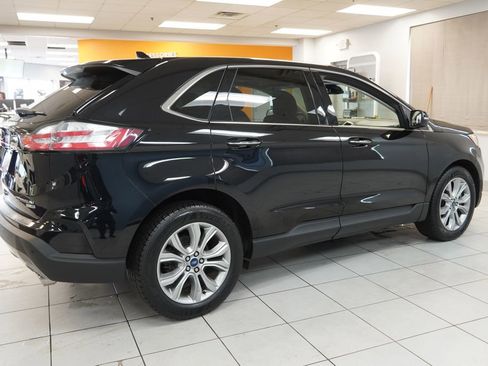 Used 2019 Ford Edge Titanium w/ Cold Weather Package AWD/4WD image 13