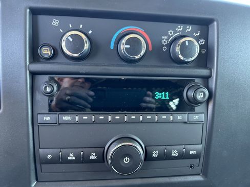 New 2025 Chevrolet Express 2500 w/ Driver Convenience Package image 27