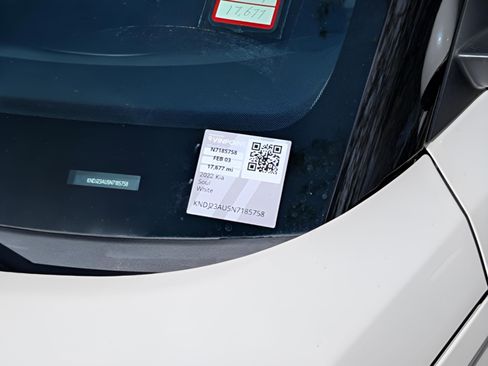 Certified 2022 Kia Soul LX w/ Technology Package image 14