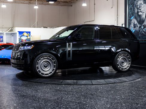 Used 2024 Land Rover Range Rover SV AWD/4WD image 41