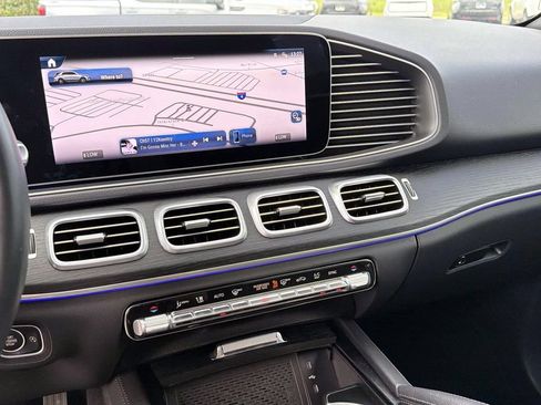 Used 2025 Mercedes-Benz GLE 450 4MATIC w/ Winter Package image 23