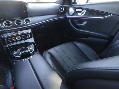 Used 2017 Mercedes-Benz E 300 image 15