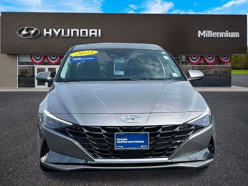 Certified 2023 Hyundai Elantra Limited FWD image 2
