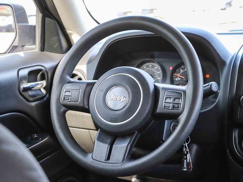 Used 2017 Jeep Patriot Sport w/ Power Value Group FWD image 16