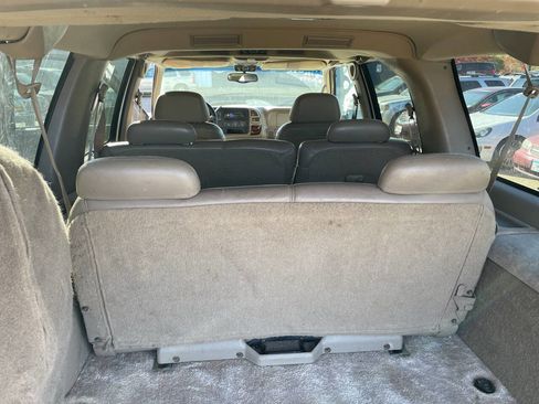 Used 1999 Chevrolet Suburban 2500 w/ Preferred Equipment Group 3 image 22