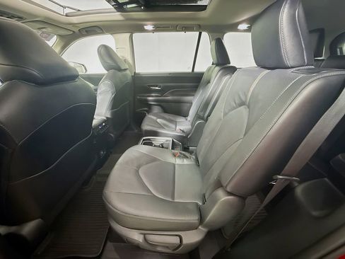 Certified 2024 Toyota Grand Highlander AWD image 23