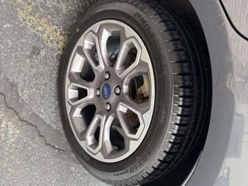 Used 2021 Ford EcoSport Titanium image 11