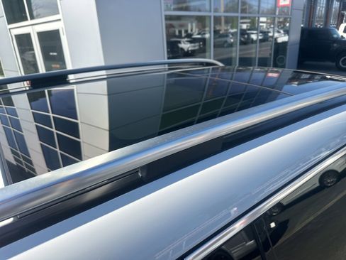 Used 2024 Mercedes-Benz GLS 450 4MATIC image 15