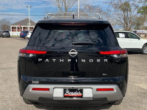 New 2025 Nissan Pathfinder SL image 5