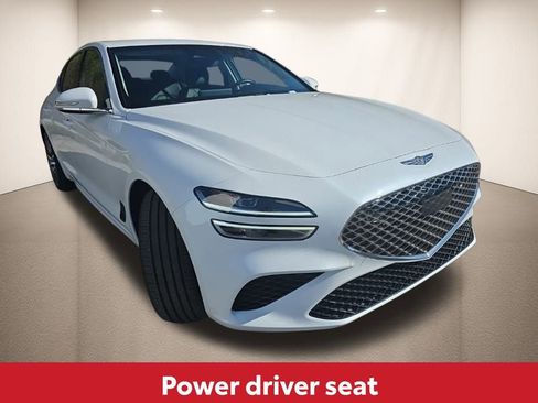 Used 2025 Genesis G70 2.5T image 9