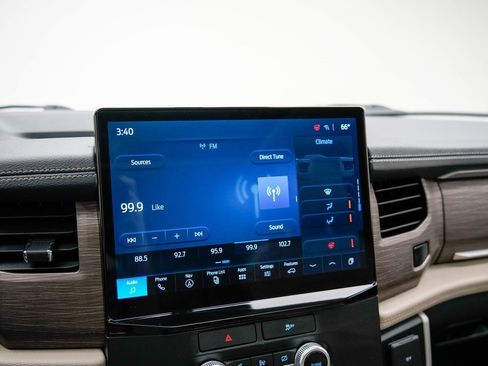 Used 2022 Ford Expedition Max Limited image 29