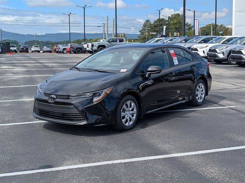New 2026 Toyota Corolla LE image 2